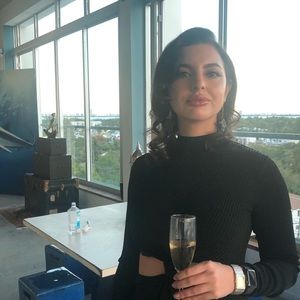 Meet your Posher, Farah